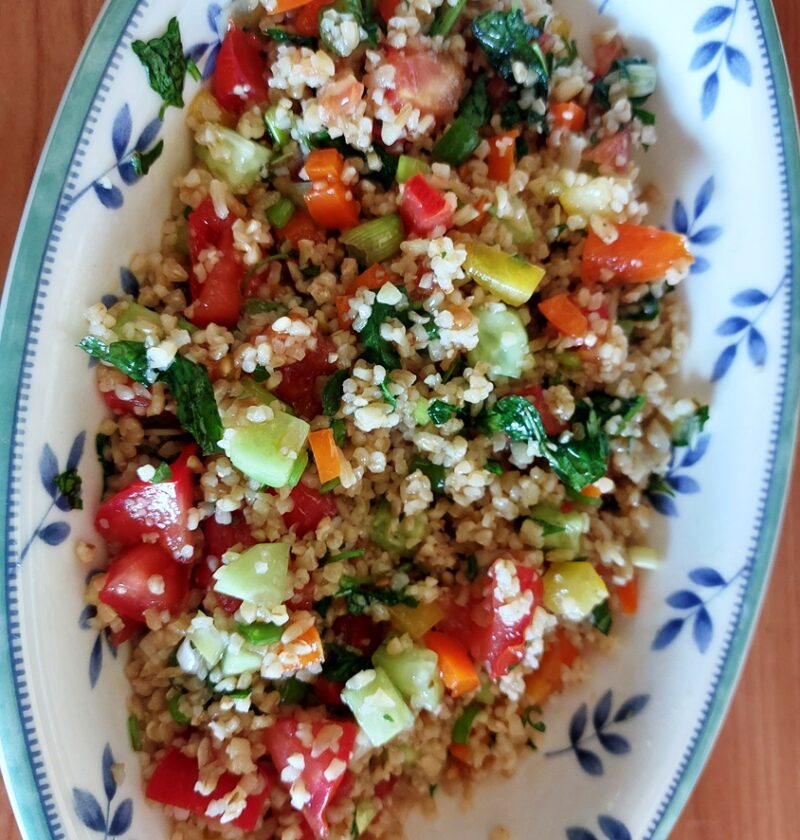 A plate with grains and vegetables
